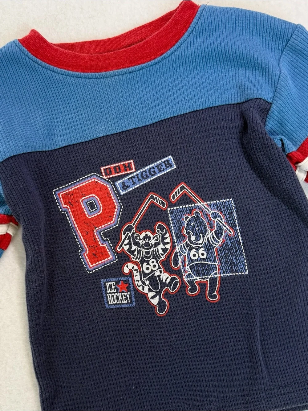 VTG Disney Y2K  Winnie the Pooh & Friends  Kids Long-Sleeve Hockey Graphic Top